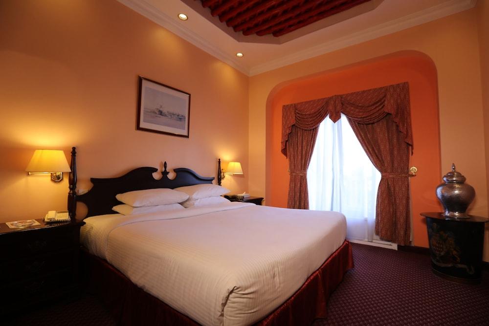 Delmon International Hotel Манама Екстер'єр фото
