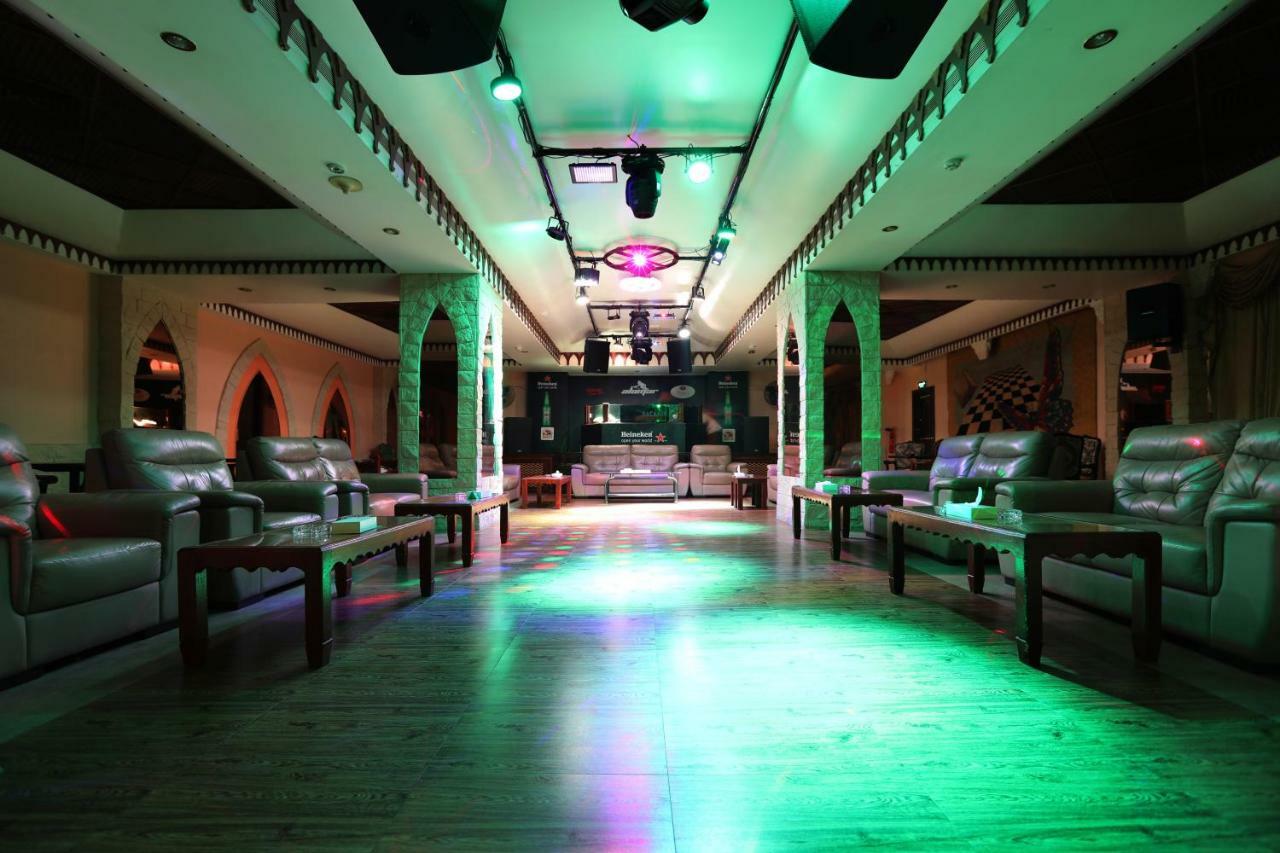 Delmon International Hotel Манама Екстер'єр фото